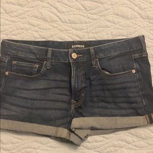 Express Shorts